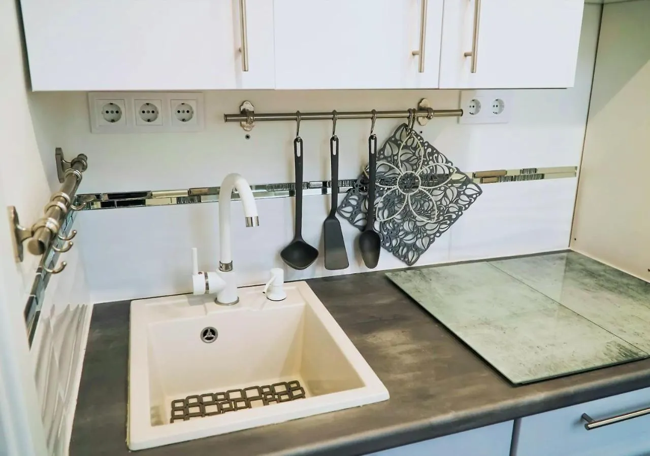 Modern Flat With Perfect Location 0*, بودابست المجر